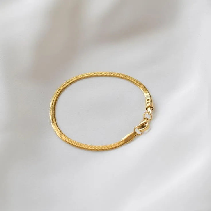 Elegant Chain Bracelet