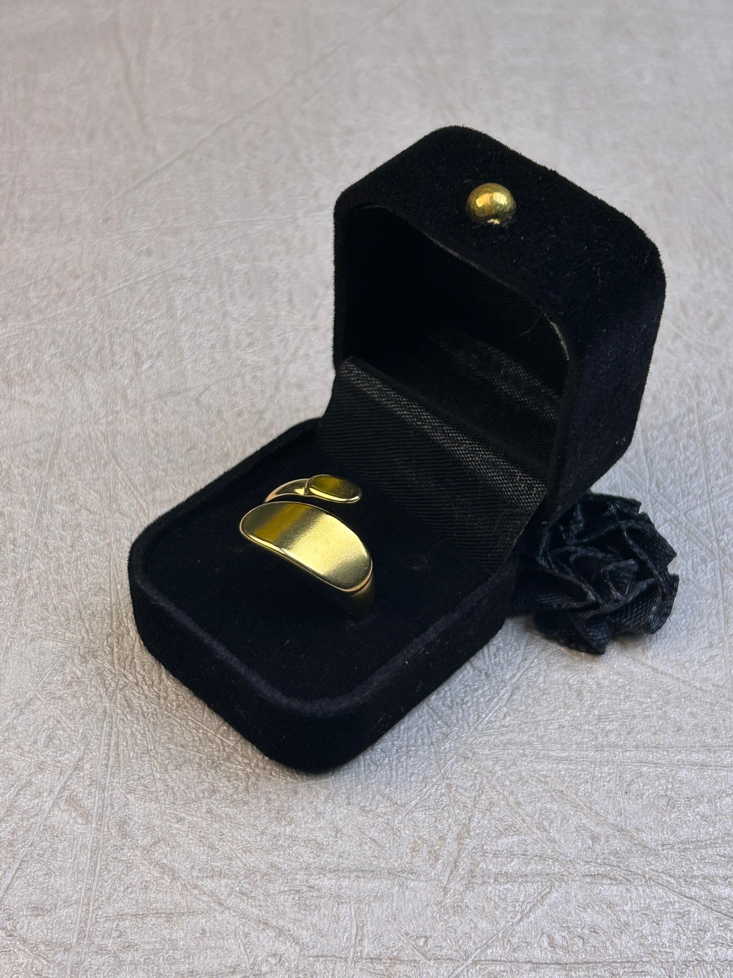 Adjustable Curve Ring