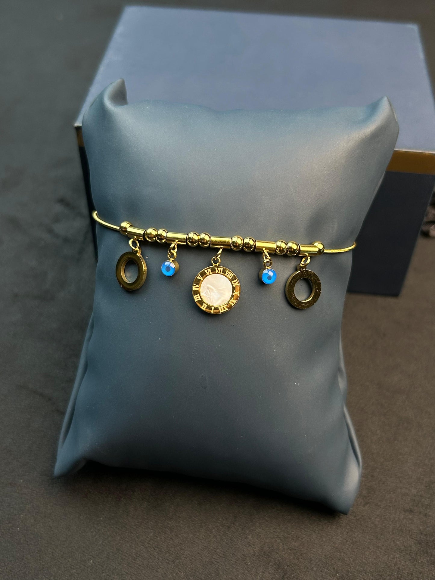 Circle Charm Bracelet