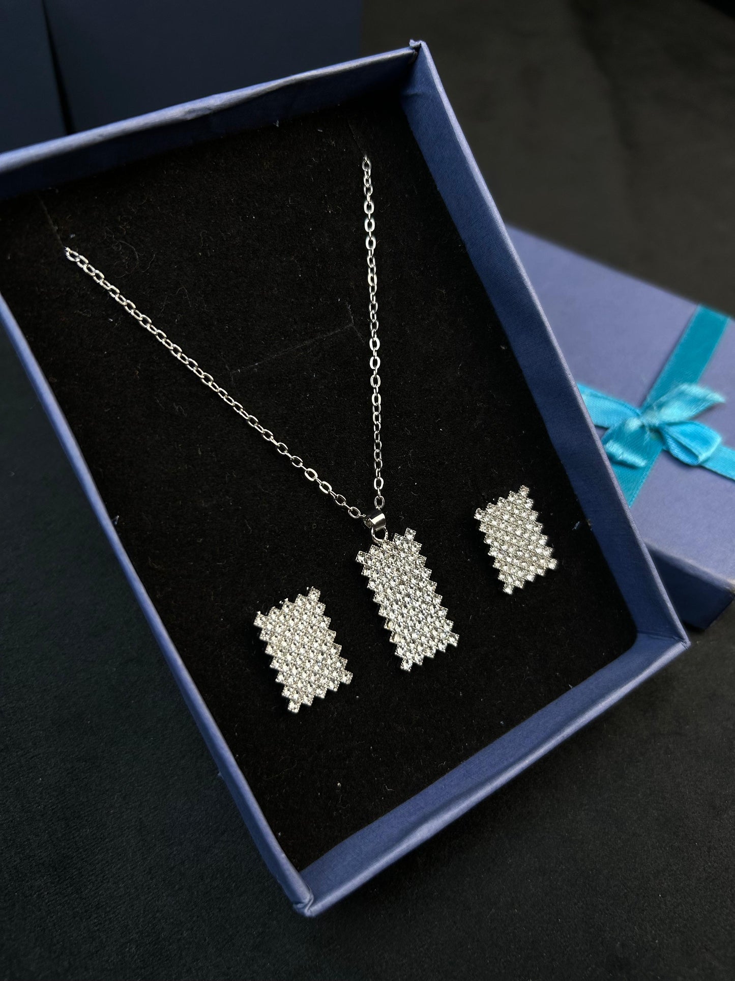 Diamond Dust Elegance Set
