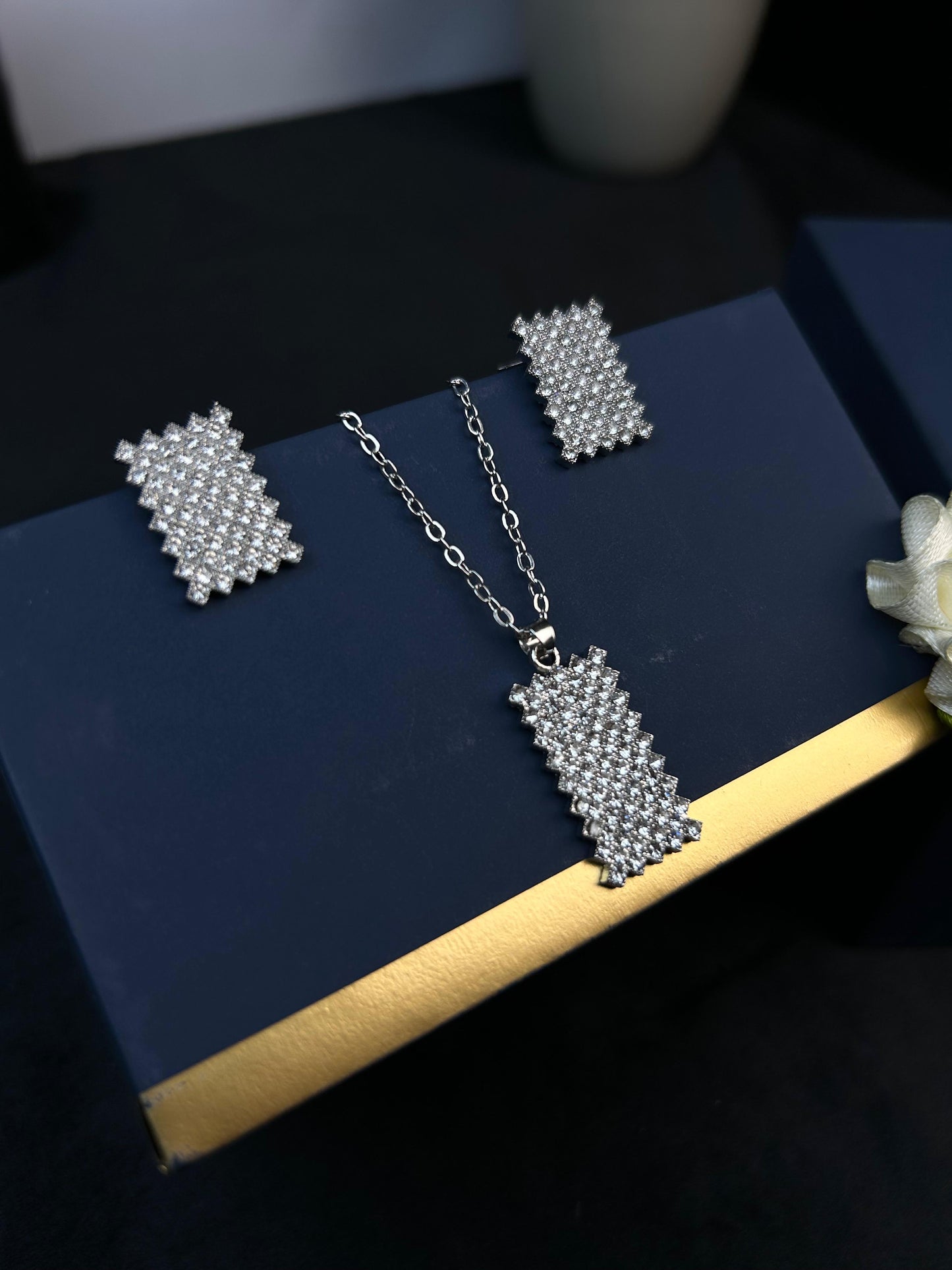 Diamond Dust Elegance Set