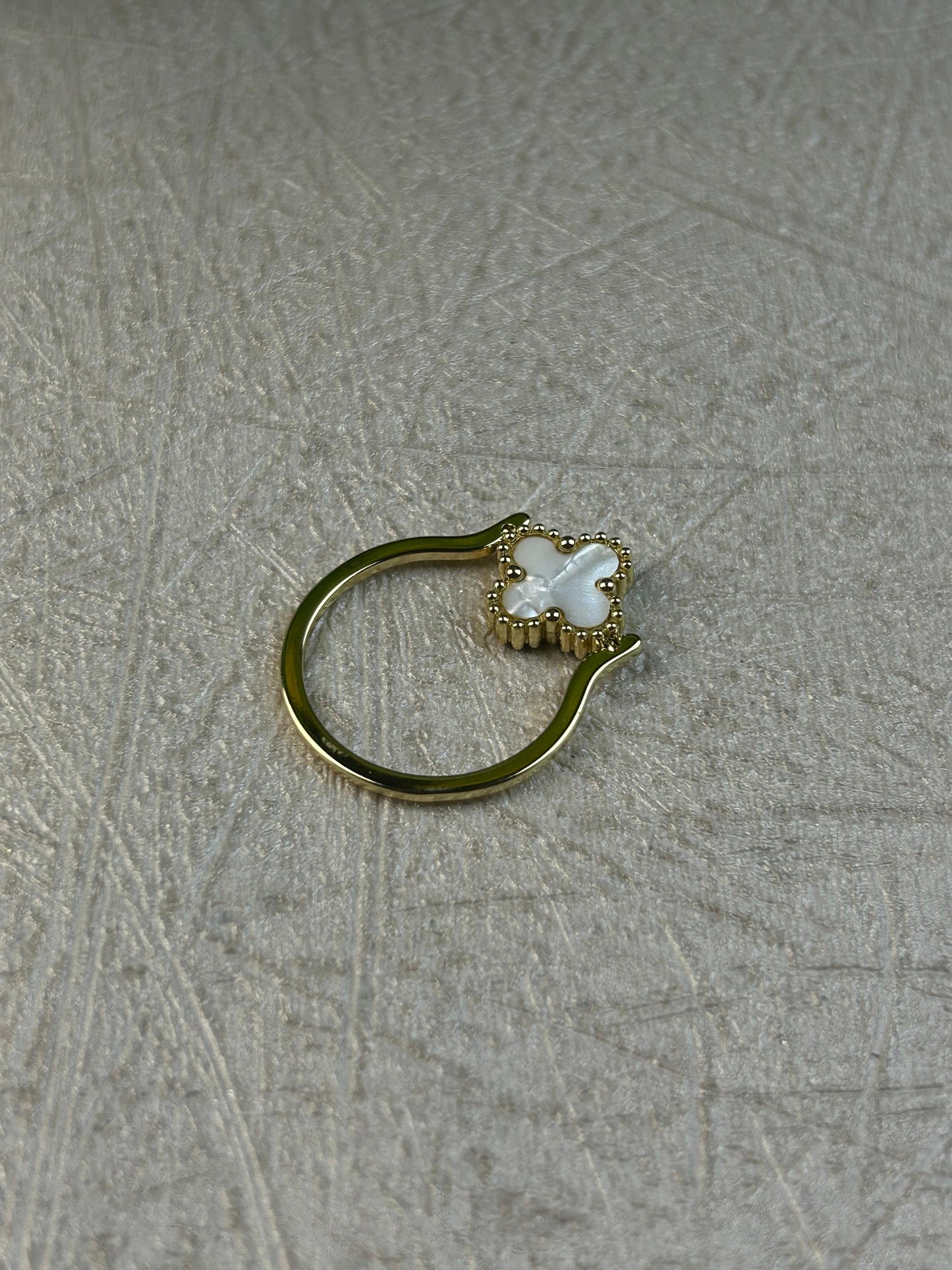Double Sided Leaf Clover Ring