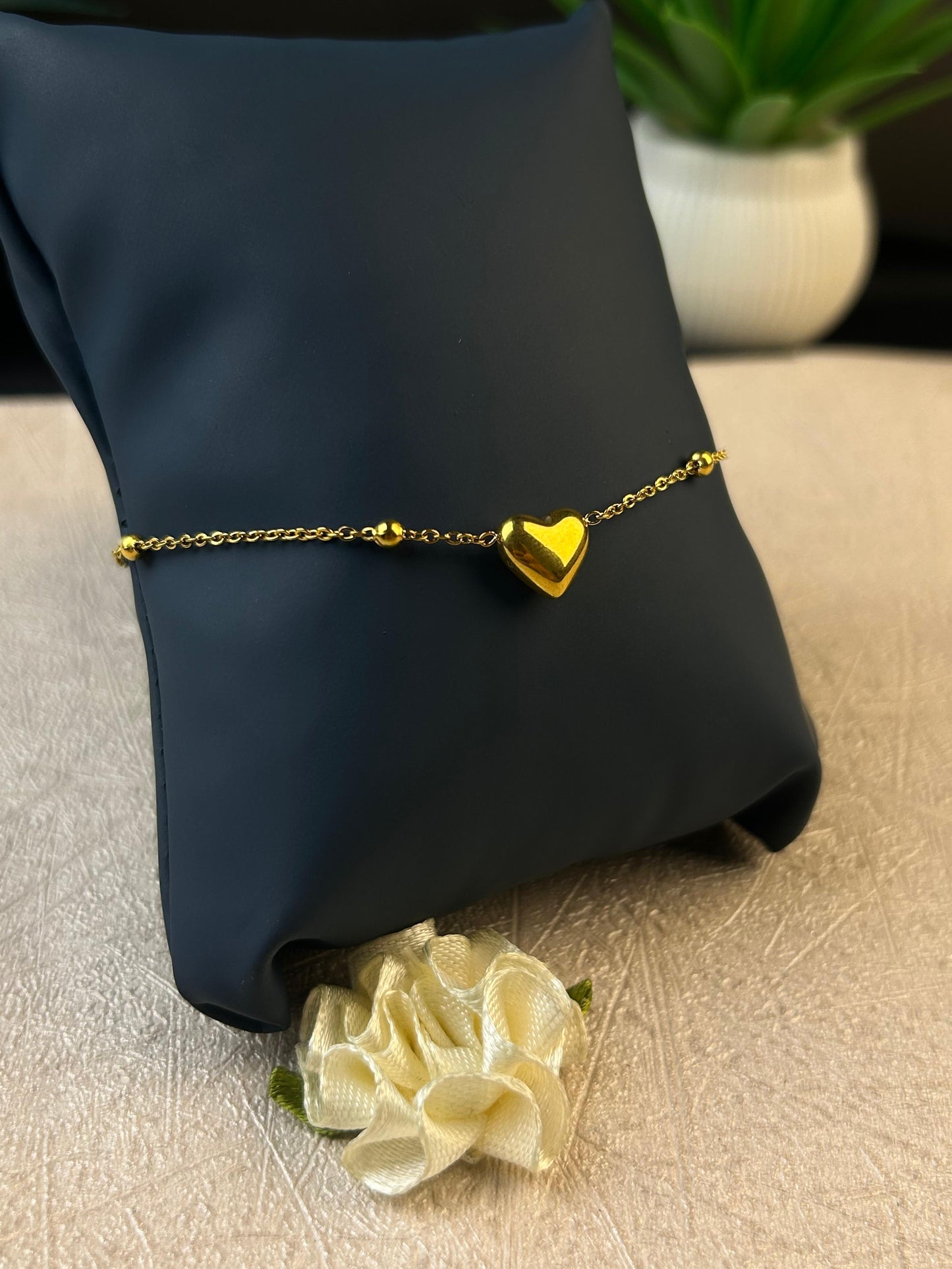 Golden Charm Heart Bracelet