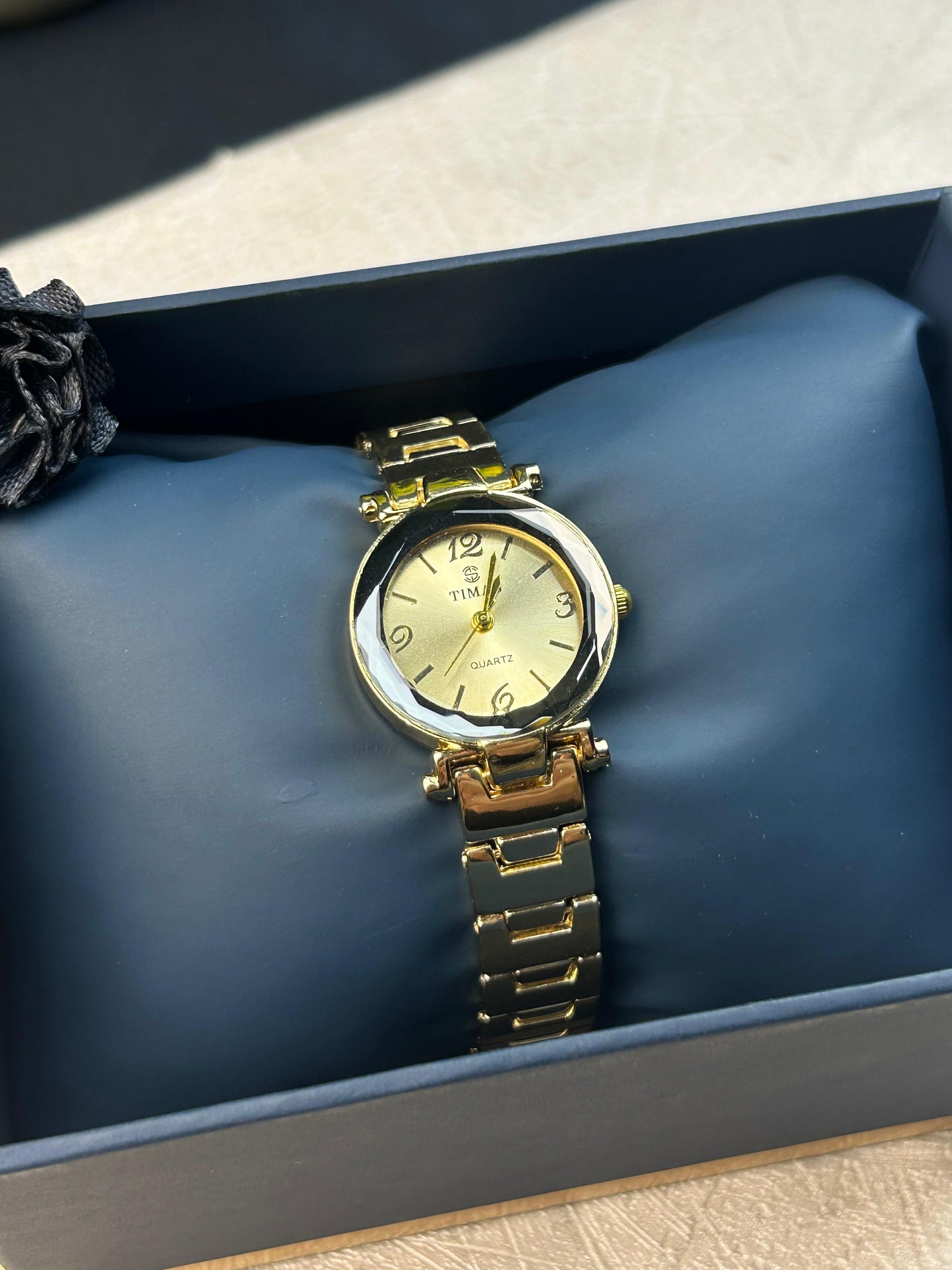 TIMAS Crystal Edge Golden Watch