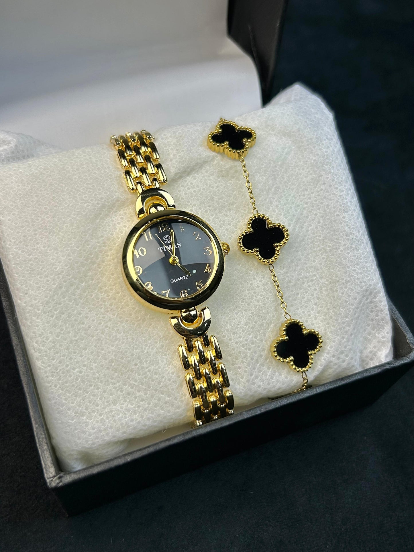 TIMAS Quartz Watch with Leaf Clover Bracelet – Golden
