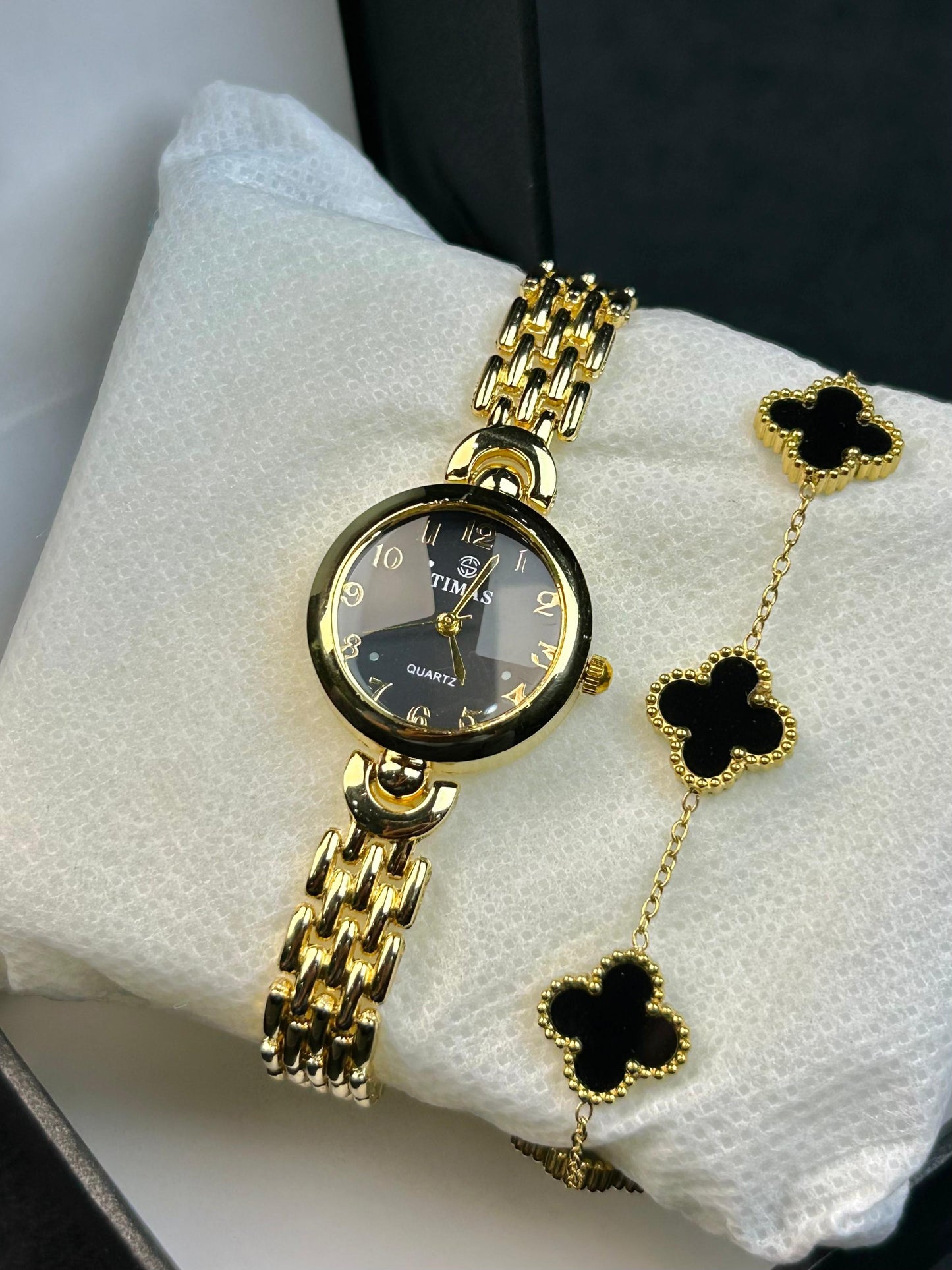 TIMAS Quartz Watch with Leaf Clover Bracelet – Golden