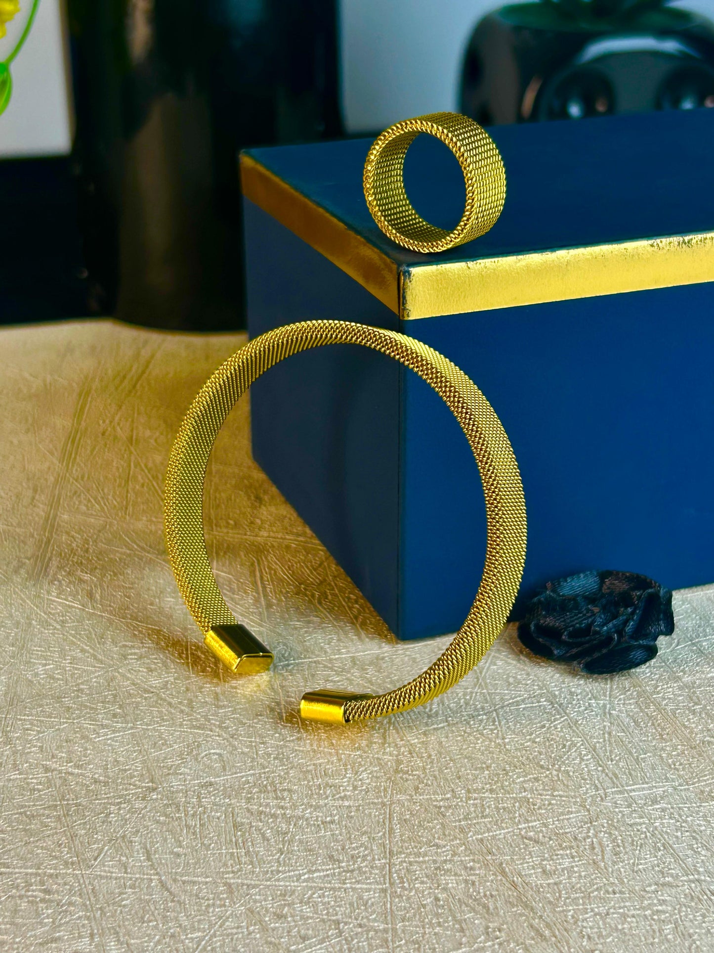Tuxedo Handcuff and Ring Set