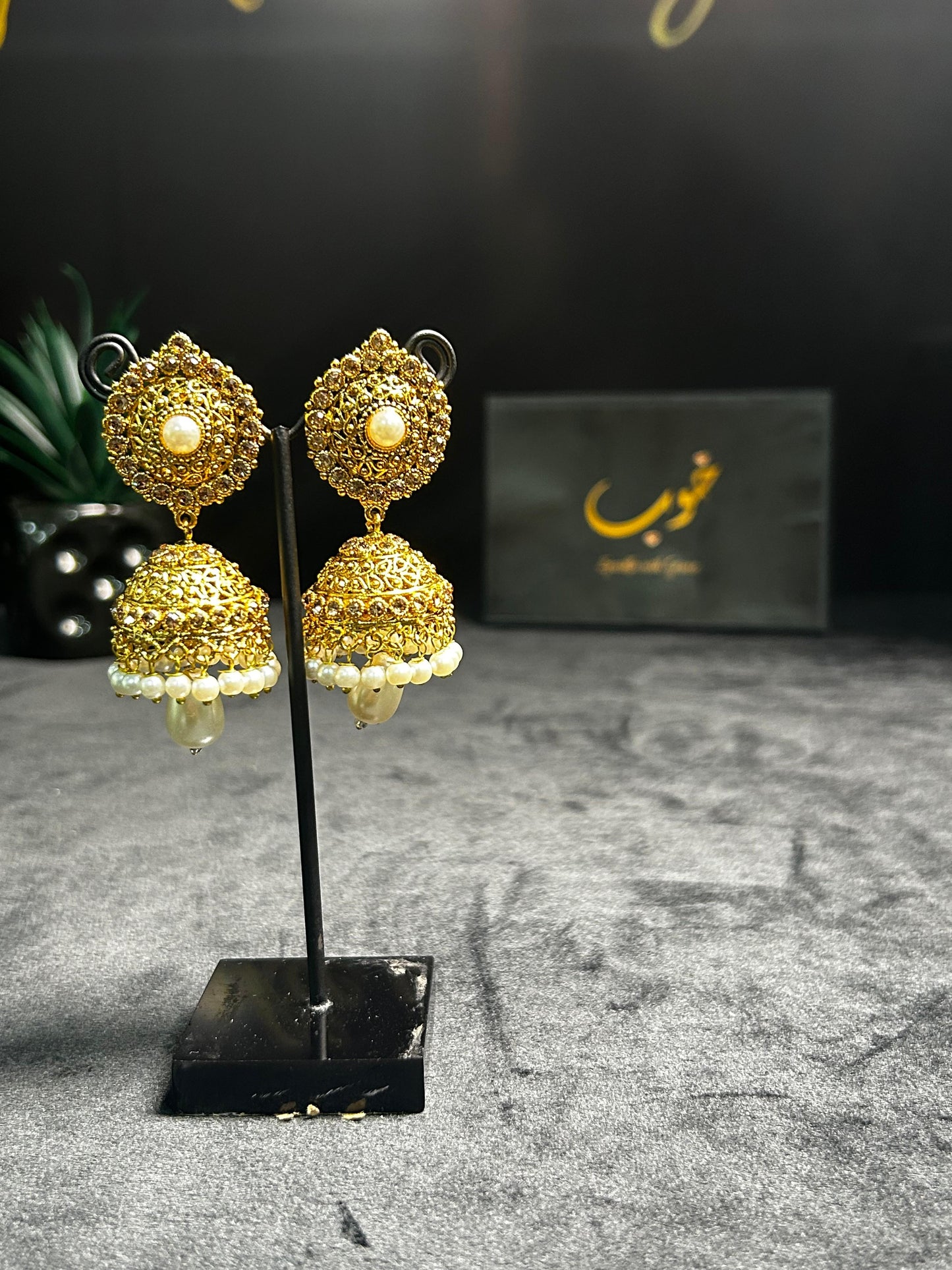 Sunehri Jhumka