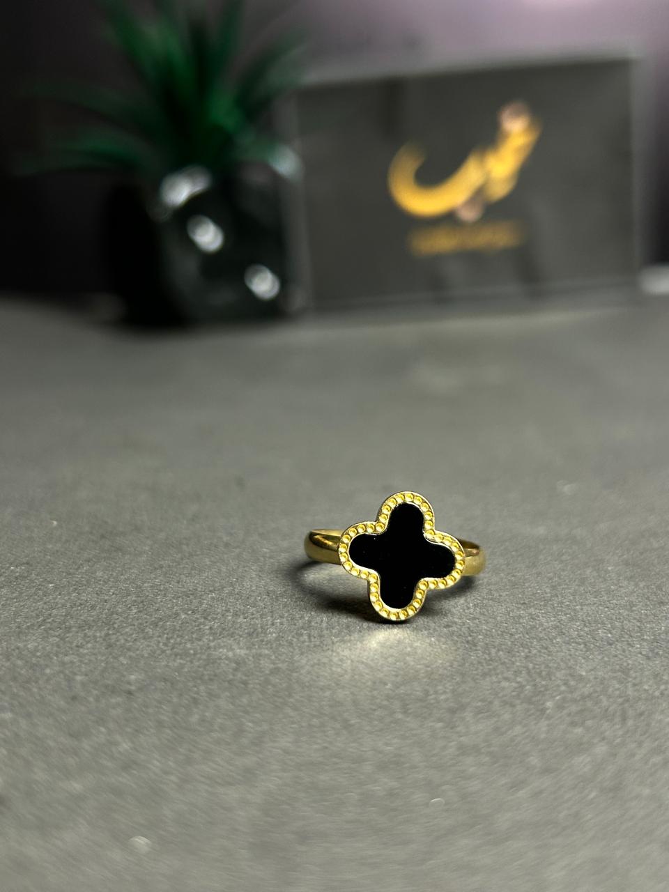 Leaf Clover Ring
