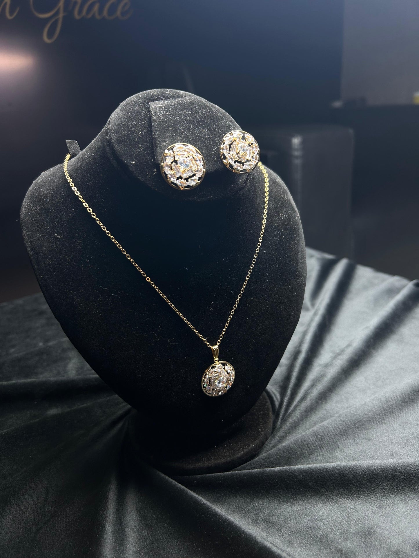 Golden Crystal Zircon Jewelry Set