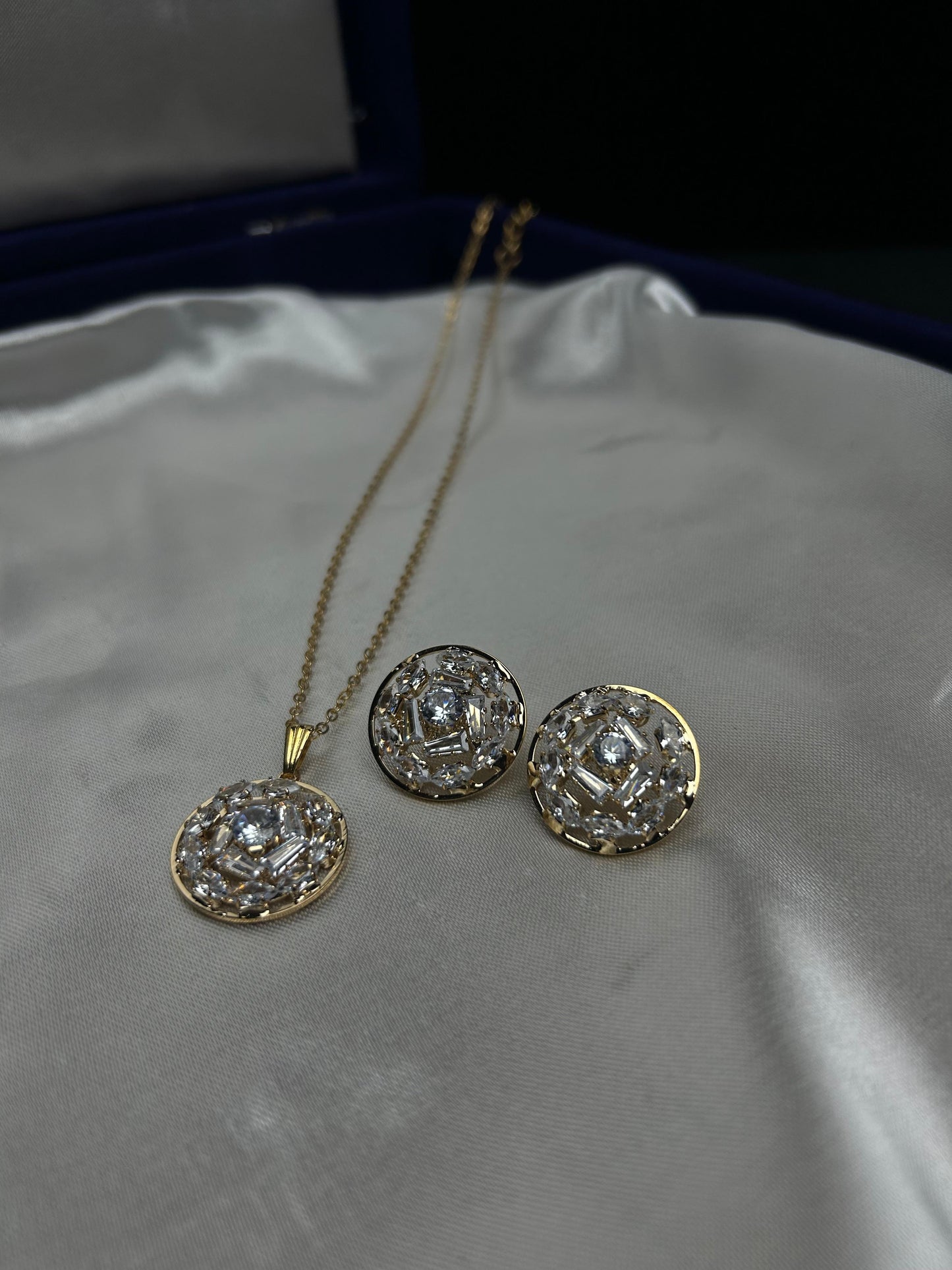 Golden Crystal Zircon Jewelry Set