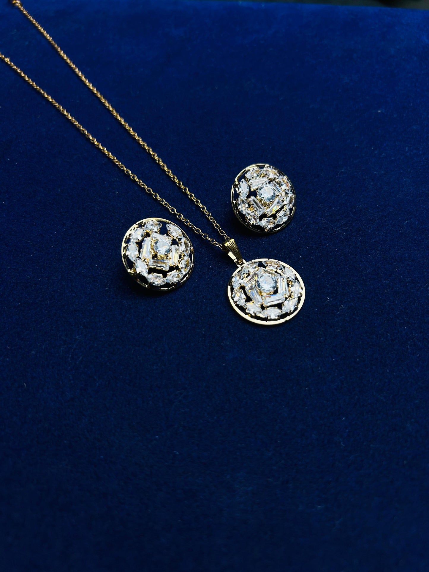 Golden Crystal Zircon Jewelry Set