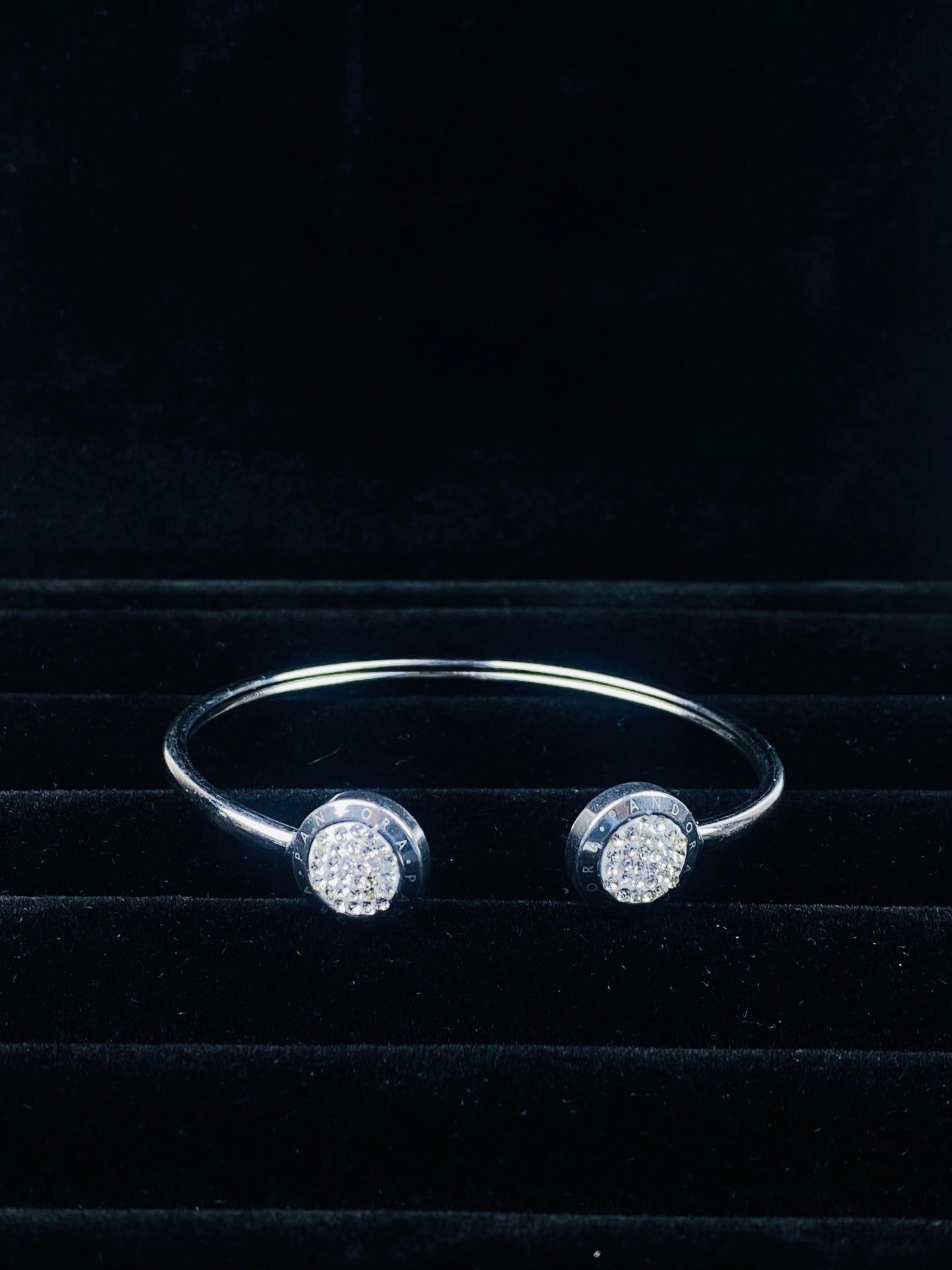 Groove Diamond Complete Set - Pendant, Earrings and Armlet