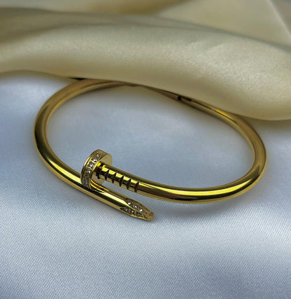 Car-tier Nail Armlet With Stones