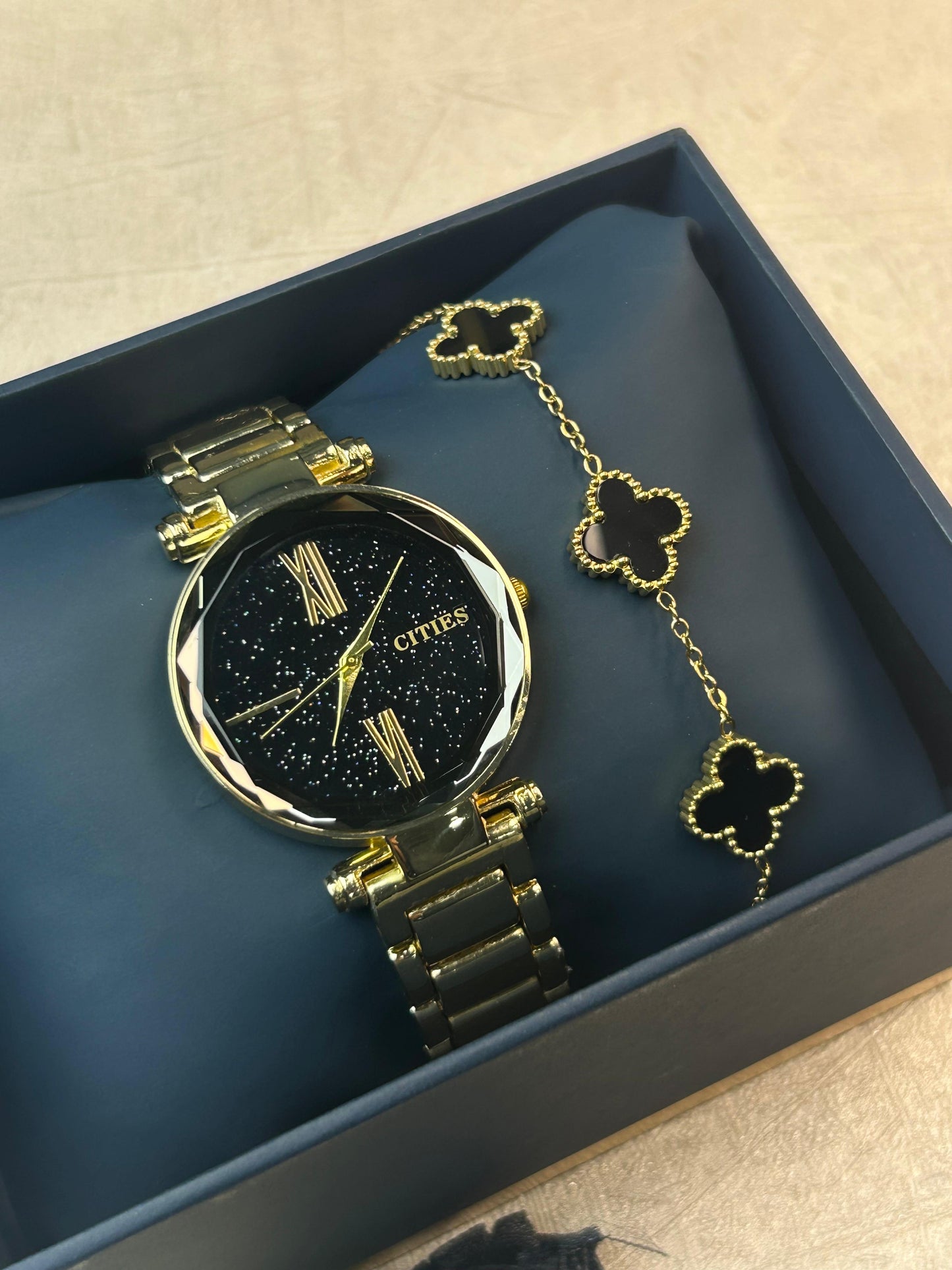 Cities Spark Watch with Clover Bracelet
