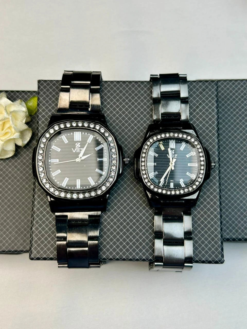 Classic Black Crystal Couple Watch