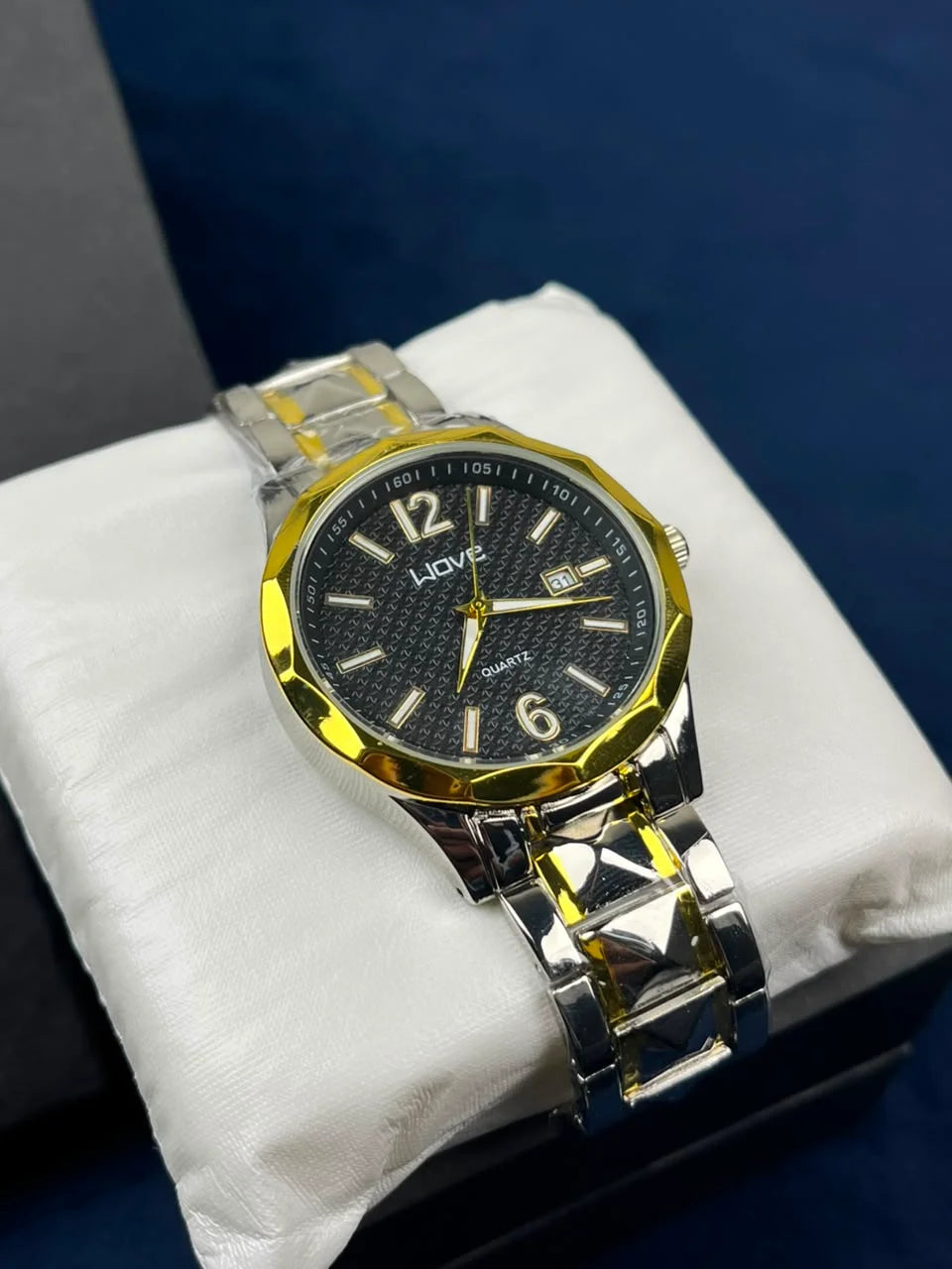 Classic WAVE Black and Golden Male Watch