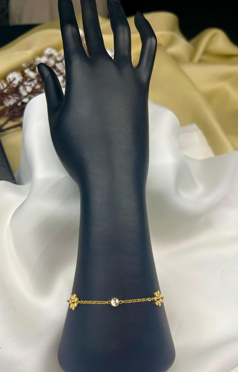 Daisy Floral Bracelet