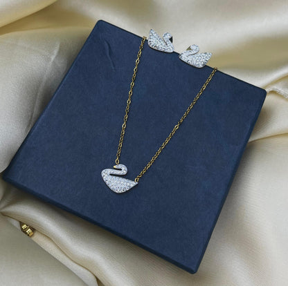 Dazzle White Duck Set