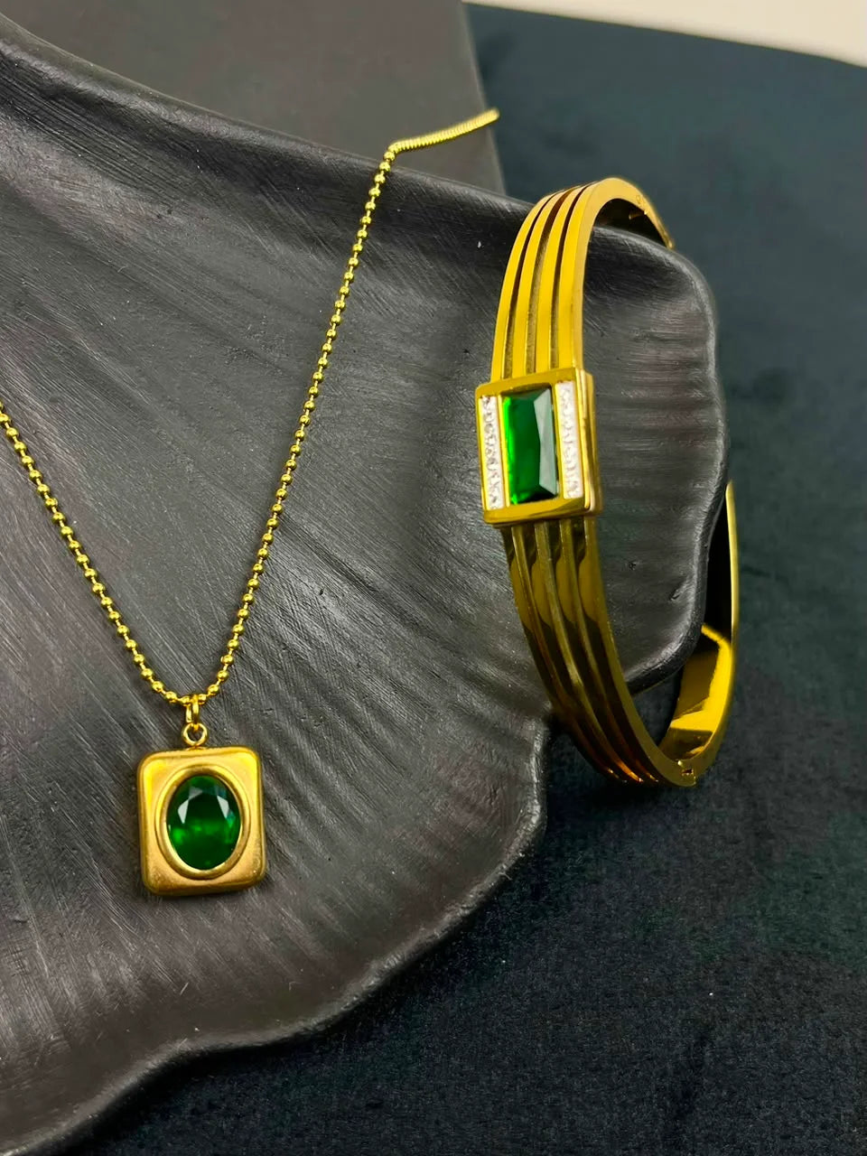 Emerald Glow Set