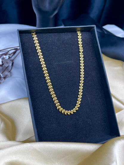 Minimal Leaf Link Necklace