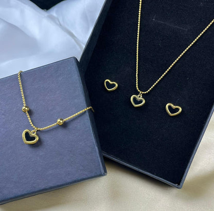 Minimalist Black Heart Jewelry Set