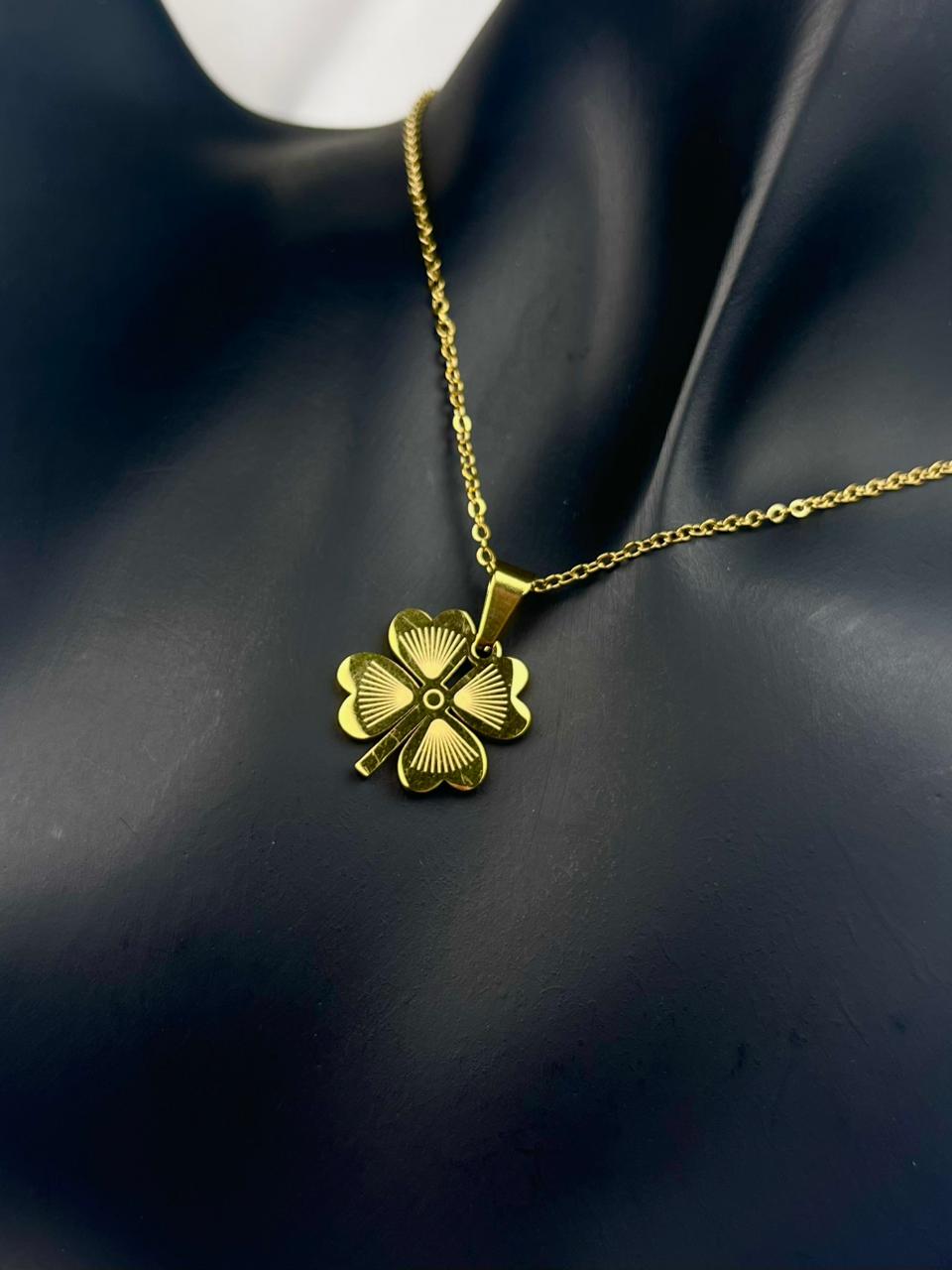 Minimalist Clover Pendant
