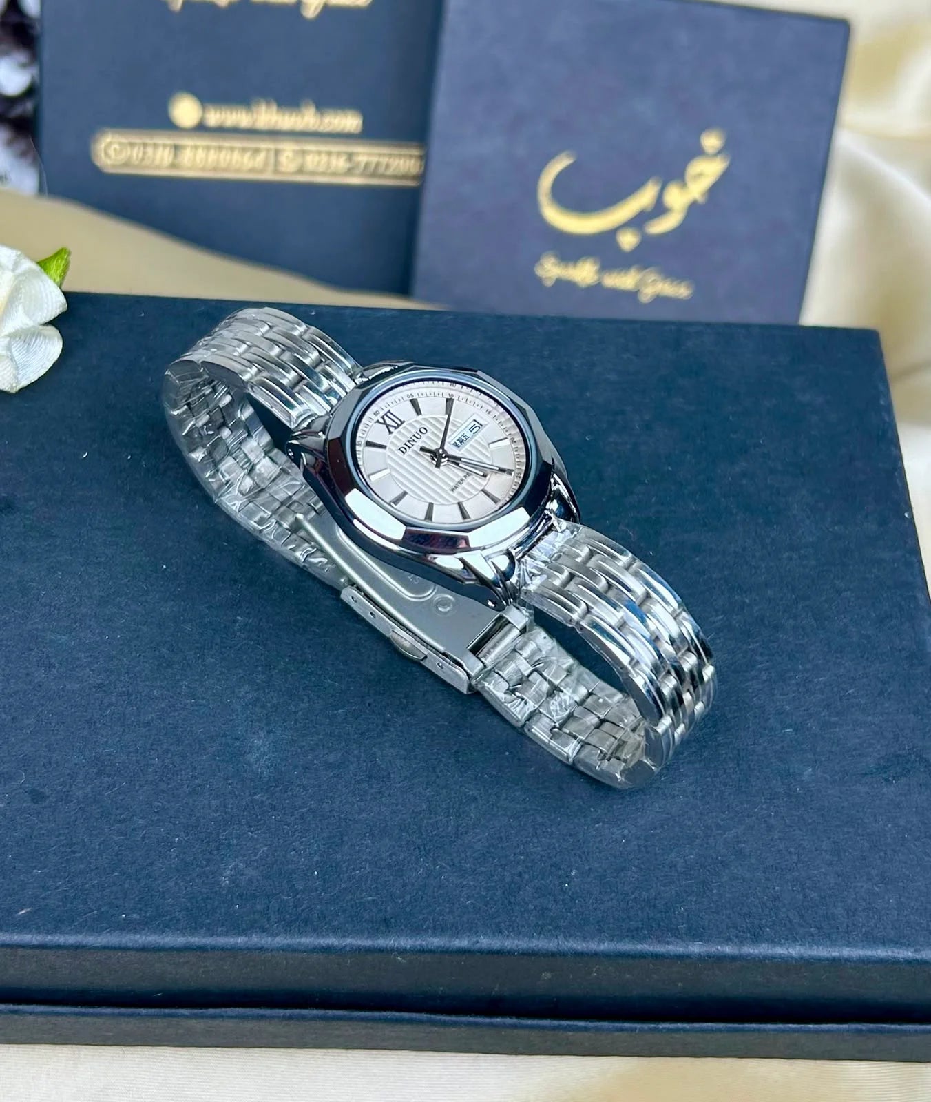 Signature DUNIO Silver Crystal Watch