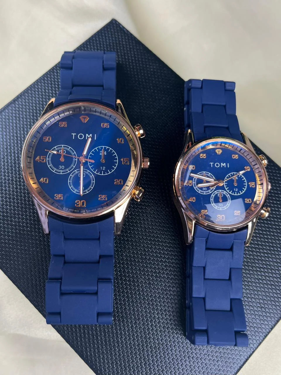 Sleek Noir Edition Couple Watch