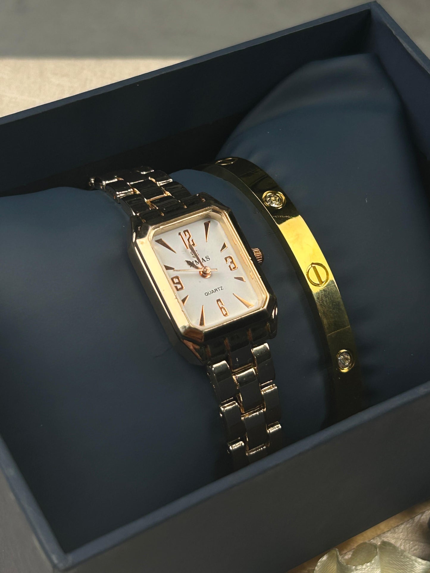TIMAS Iconic Watch With Cartier