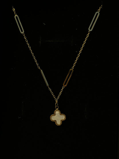 Clover Leaf Pendant & Studs Set