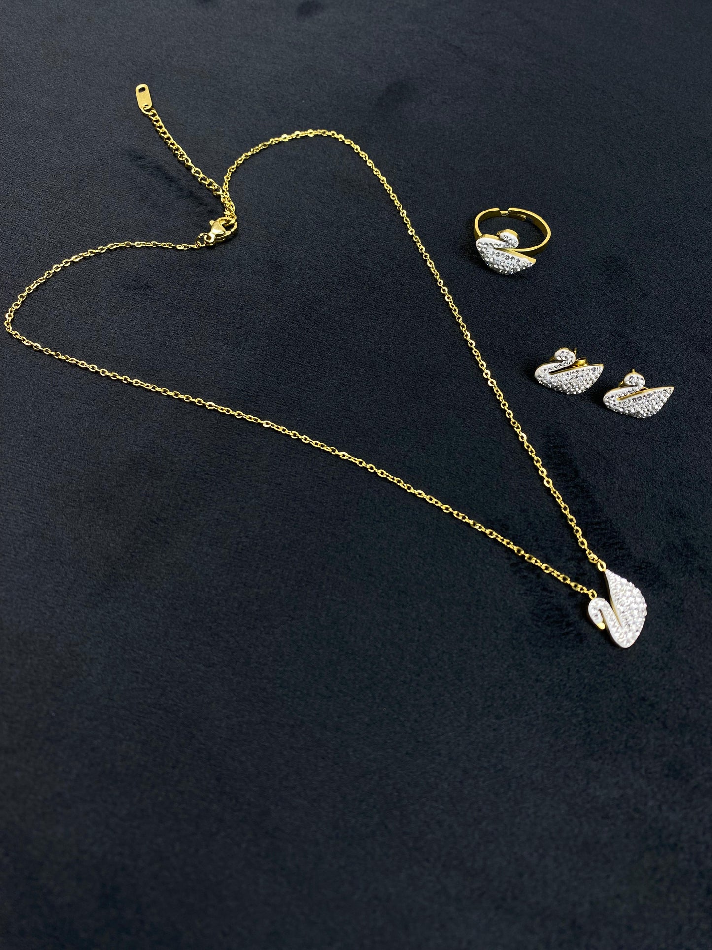 Dazzle White Duck Set