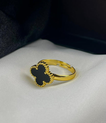 Leaf Clover Ring